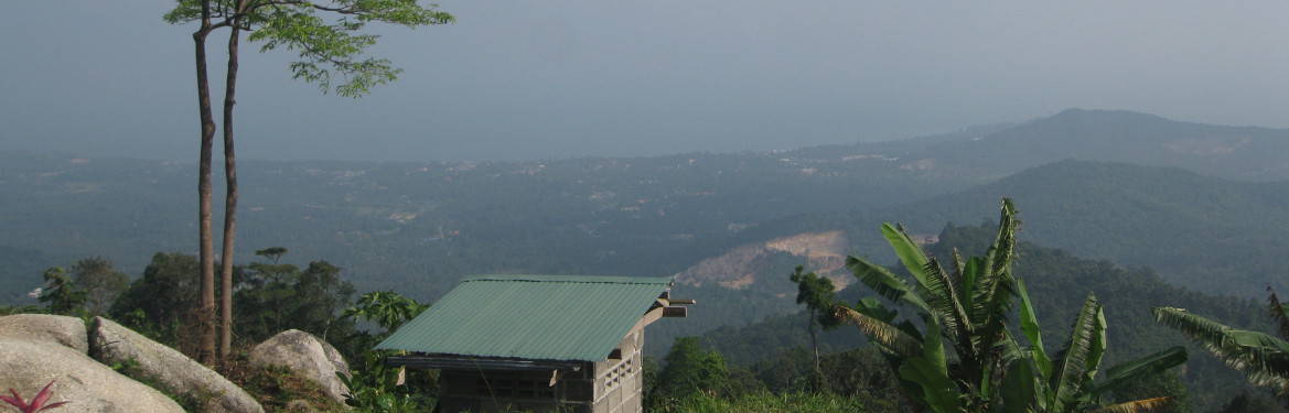 View over Maenam at the start of the hike